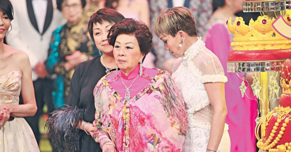 利孝和夫人家中逝世享年98歲