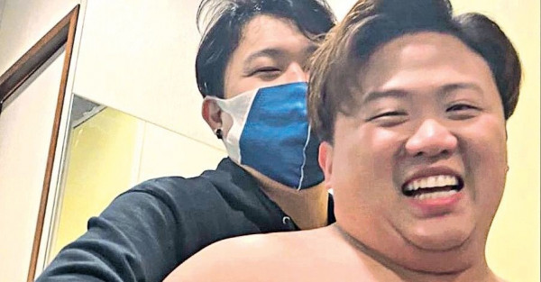 肥仔遭姜濤公開半裸露肉照
