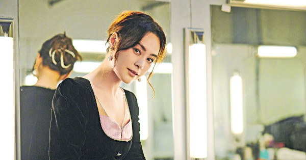 剖白因太急進致婚姻失敗 鍾欣潼樂做單身熟女︰男人不可靠