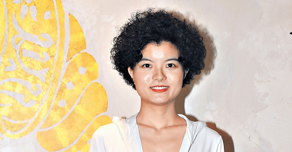 港姐「變髮」 「女版曾比特」Astrid保留爆炸頭