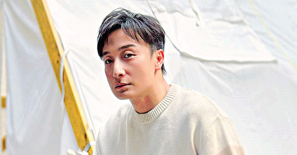 《廉政狙擊》演衰人笑稱「做自己」 方力申被爆秘戀氣質美女