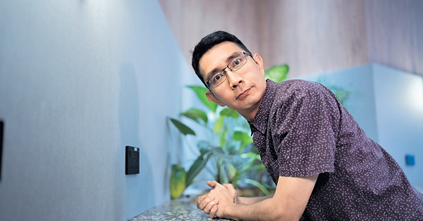 「有線一哥」受抗癌女友影響人生觀 李尚正無意離巢︰身心健康最重要