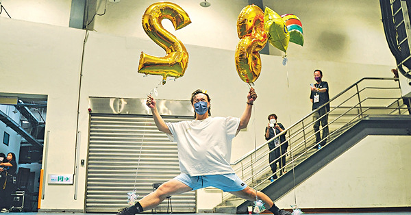 陳奕迅台灣小巨蛋賀入行28周年 Eason不要化粧品不要車 求鹹水雞贊助