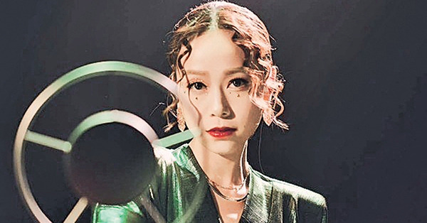 爬頭舊愛馬國明？黃心穎Rubberband黎萬宏泥鯭入紙註冊結婚！盛傳雙喜臨門，女方未有否認