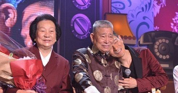 劉德華父親劉禮離世！官方證：日前在家人陪伴中安詳離開！生前與華仔粉絲相處融洽