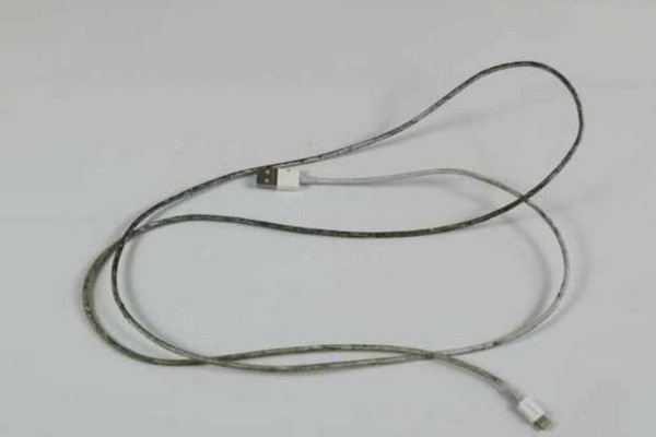 【開心大發現】充電線髒了怎麼辦？清潔方法原來咁簡單！