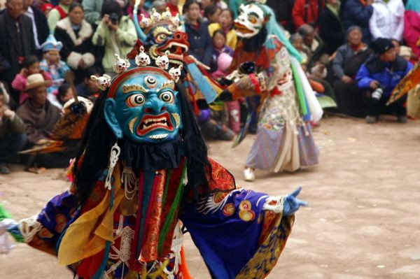 人神共舞的狂歡（上）：在青海過藏年