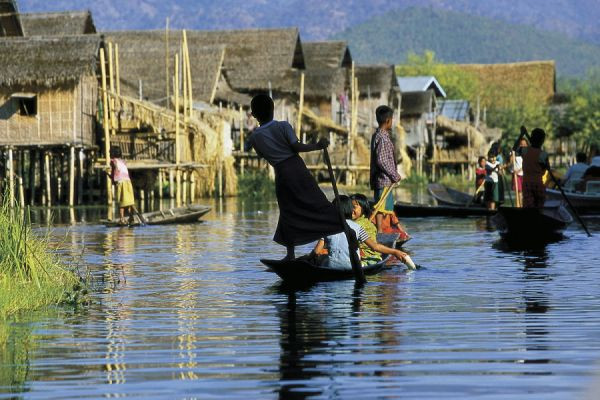 緬甸金三角之旅（上）奇趣滿鋪茵麗湖