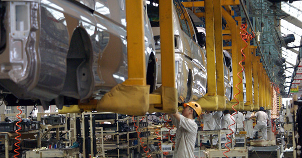 全球金融稍穩股市升，中國投資略回動力減