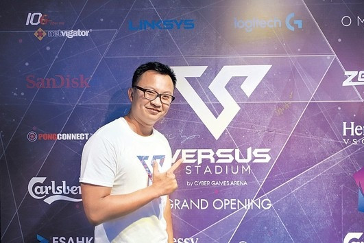 港首家電競酒吧 強攻年輕族