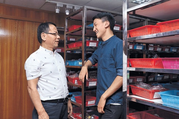 錶廠二代自創品牌 眾籌13小時達標