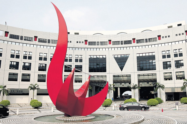 香港科研經費不能單靠政府