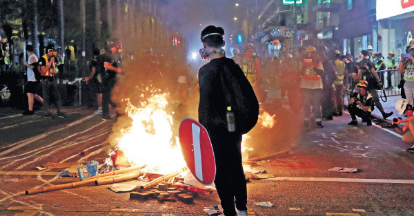 暴亂後香港的地位