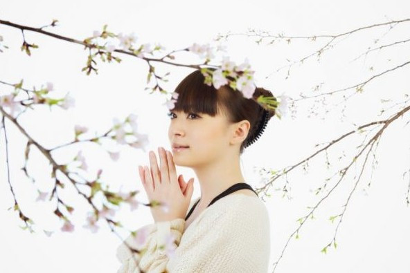 明年桃花旺  東南有喜氣　正東有財氣