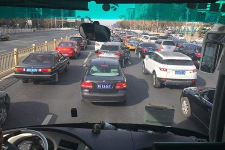 搶300萬名錶卻被 「堵」在路上，北京交通當記一功！