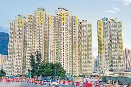善用盈餘 覓地建屋