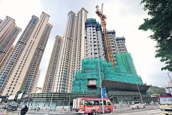 參考內地 穩定租置供應