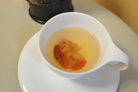 產後修身: 桂圓枸杞子玄米茶