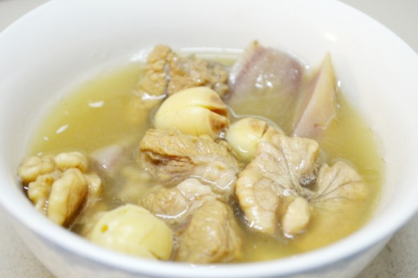 補腦安睡 合桃牛蒡蓮子排骨湯 