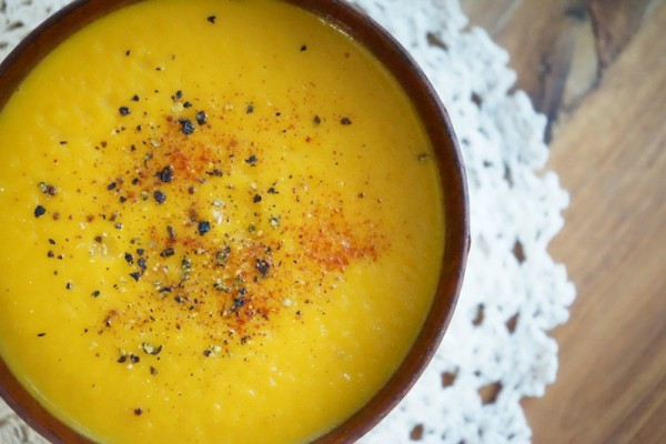 【超簡單食譜】蘋果甘荀薑湯 既防感冒又能抗癌！