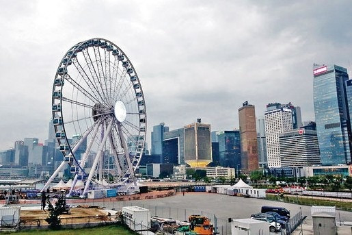 用關愛將歷史沙漠變成國際都會