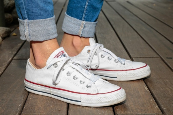 誰的青春沒有一對Converse？