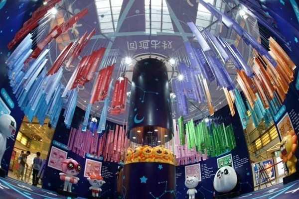 【喺邊度跌倒，喺第二度爬番起身】鞋王轉型潮玩Digital