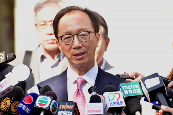 【特首選戰】梁錦松率教育界會見林鄭 傳中聯辦加碼力撐