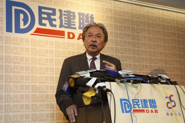 【特首選戰】曾俊華反駁梁特:房策屬長遠 公私樓將同推