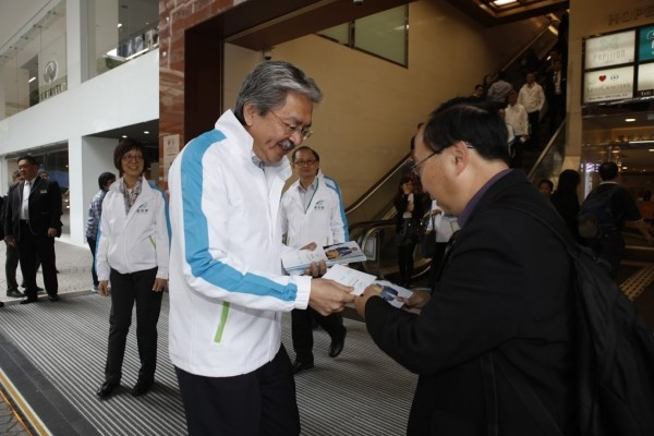 【特首選戰】曾俊華會自由黨青年團 稱香港市民是老闆