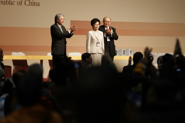 【特首選戰】決戰日－林鄭月娥奪777票 正式當選第五屆行政長官