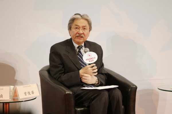 【特首選戰】曾俊華批政府數夠票就去馬 不應「有問題才撲火邀功」