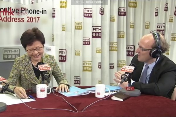 林鄭今日又連踩四場 做咗特首後老公好後悔？