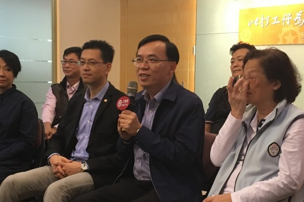 工聯會新領導出爐 新思維就係玩Facebook？