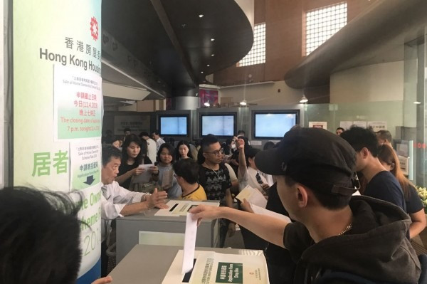 堅「仆」住去申請 新居屋抽得到就代表好？