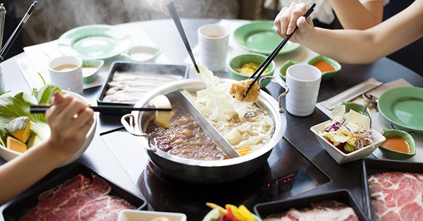 自己餐廳、食物一樣，為何吃價錢平的一間？