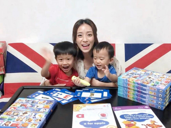【啟發學習】全職媽媽不易做，教好英文「點讀筆」幫到手！
