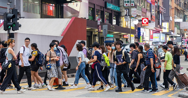 港經濟向好惟失業率飆升，政府應積極干預