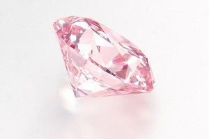 12克拉圓形粉鑽拍賣，全球唯二！