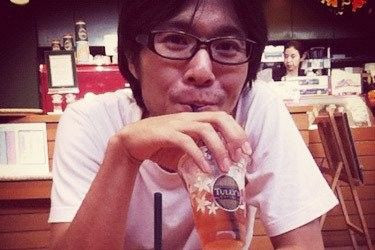 毒男寶典網絡爆紅 如何在Facebook拍出有女朋友的幻象？