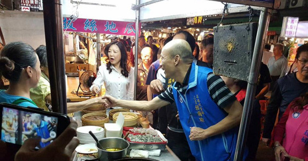 「打扁英雄」殺入台南根據地，激發綠營保衛戰