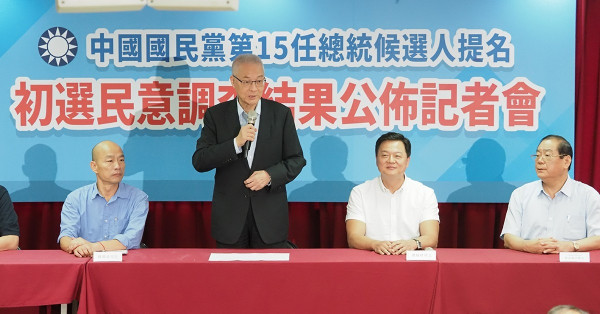 【黃鼠狼拜年】綠營支持者力捧，韓國瑜成國民黨候選人