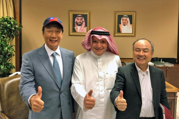 台灣總統大選選情撲朔迷離 郭台銘隨時成黑馬