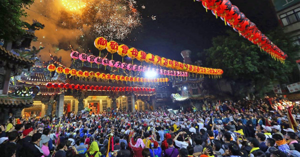 「大甲媽祖遶境」不能辦，為抗疫？還是切斷政敵財路？