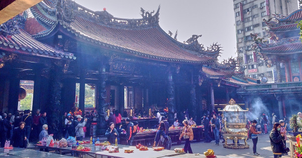 爆疫源頭萬華「茶藝館」，究竟有甚麼致命吸引力？