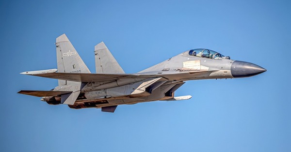 解放軍戰機頻越線，警示「雙獨」
