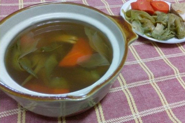霸王花沙參玉竹紅蘿蔔湯 