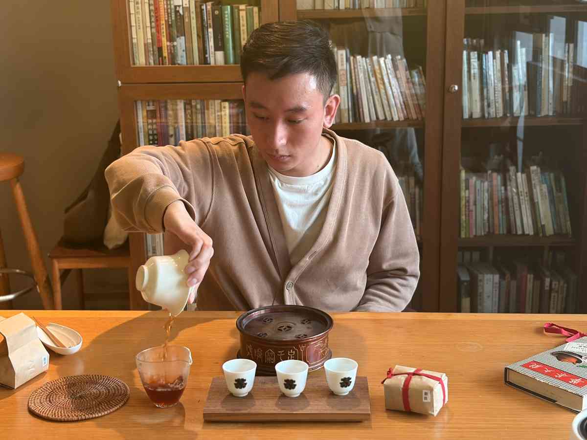 茶文化的再創造 —— 華茶館x Cha-Tailor對談:「茶不再只是歷史的符號」 茶文化的再創造 —— 華茶館x Cha-Tailor對談:「茶不再只是歷史的符號」