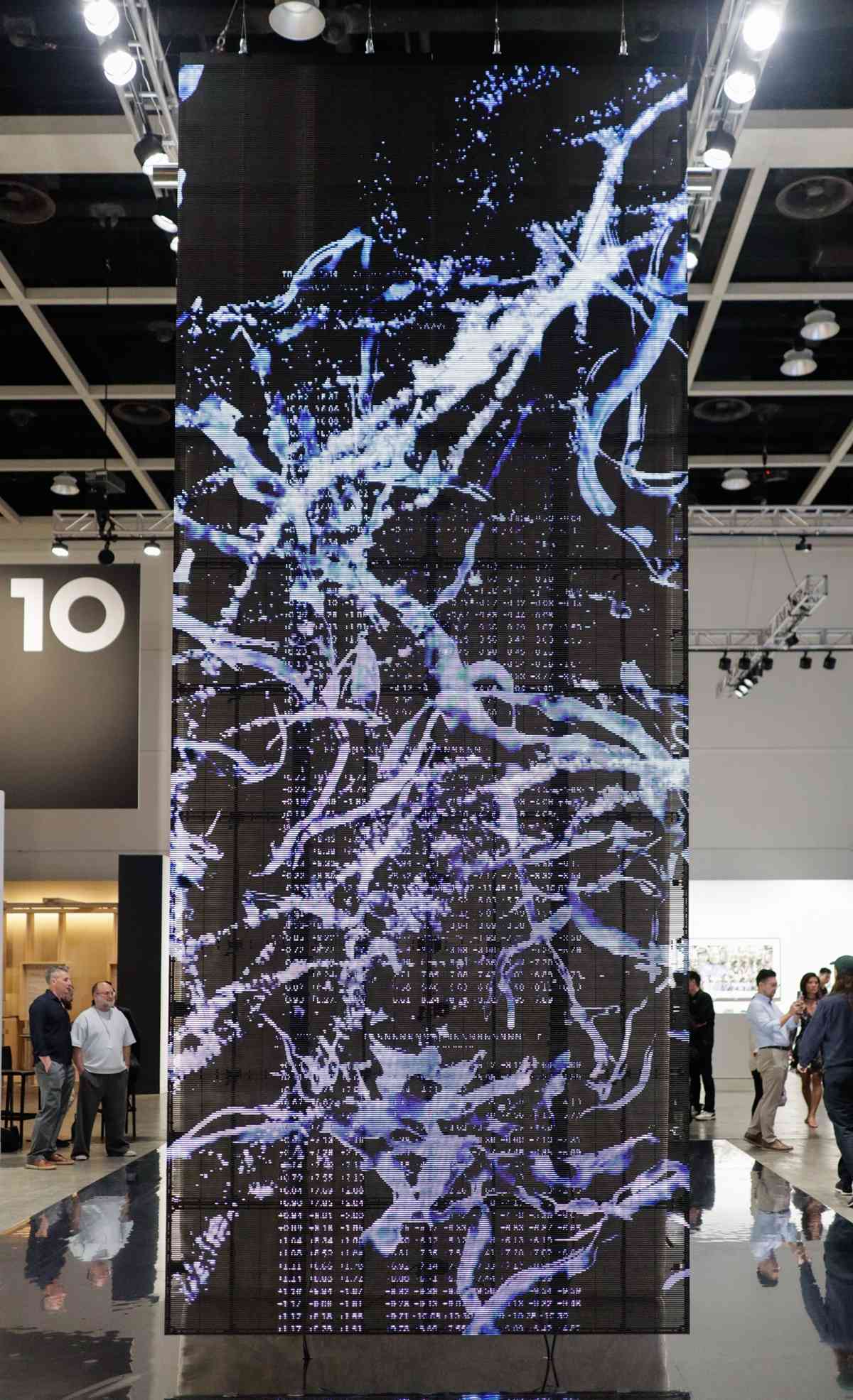 Art Basel 2026精選:ZORO 10數碼與人類的連結、江記現場砸碎作品直擊價格與價值的矛盾 Art Basel 2026精選:ZORO 10數碼與人類的連結、江記現場砸碎作品直擊價格與價值的矛盾