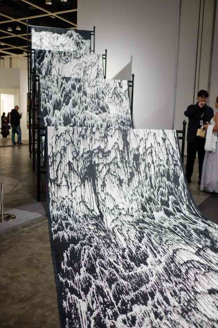 Art Basel 2026精選:ZORO 10數碼與人類的連結、江記現場砸碎作品直擊價格與價值的矛盾 Art Basel 2026精選:ZORO 10數碼與人類的連結、江記現場砸碎作品直擊價格與價值的矛盾